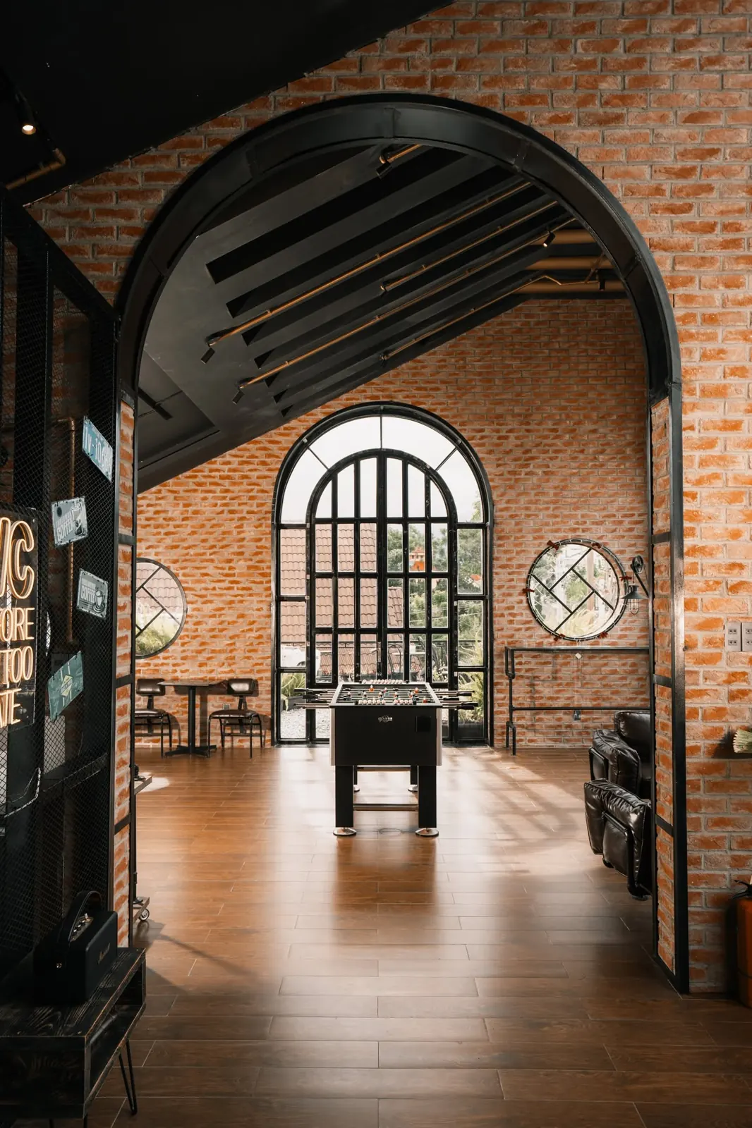 Lối vào vòm dẫn vào khu làm việc ThomWork
